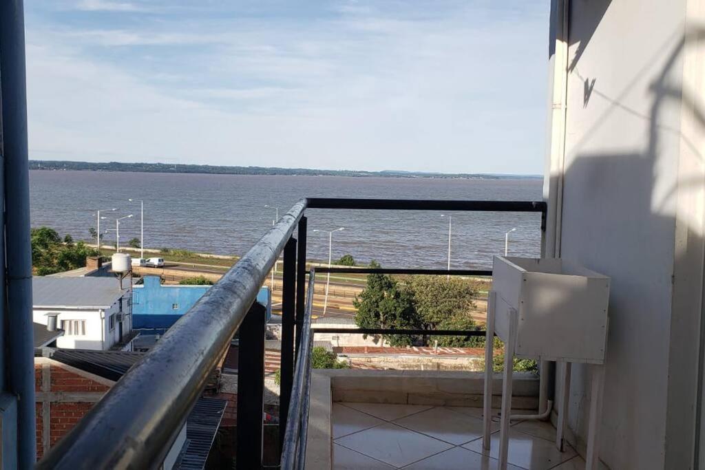 Hermoso Departamento Con Vista Al Rio Y Parrilla Apartman Posadas Kültér fotó